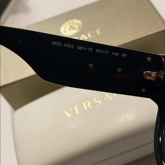 AUTHENTIC VERSACE POLARIZED Sunglasses - Picture 6 of 7
